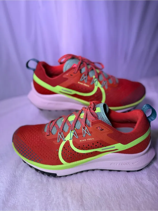 Nike Kids' Red and Neon Green Trail Sneakers - Image 2
