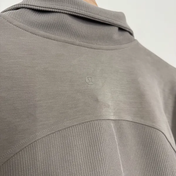Lululemon Brushed Softstreme Ribbed Half Zip Sweatshirt Riverstone Beige Size 12 - Image 4