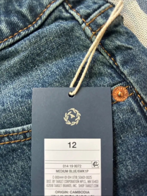 New Universal Thread denim Jean Shorts vintage midi size 12 - Image 2