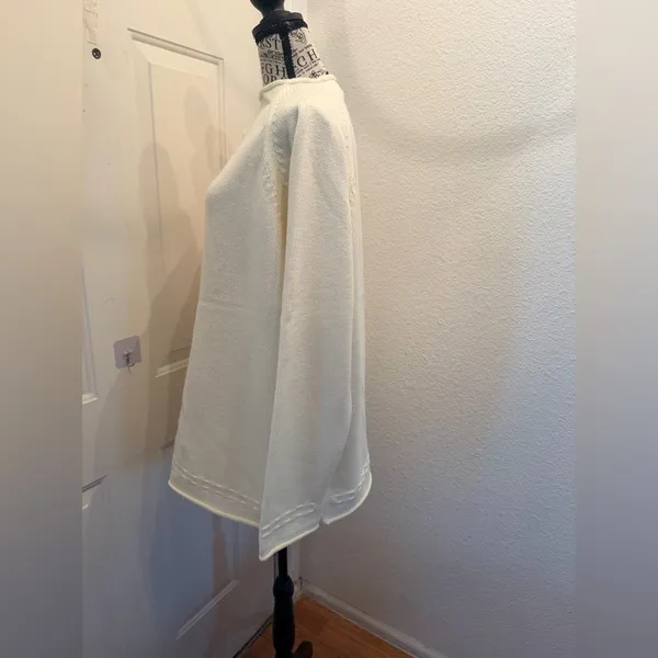 Cream Crewneck Sweater with Center Cable Detail - Image 5
