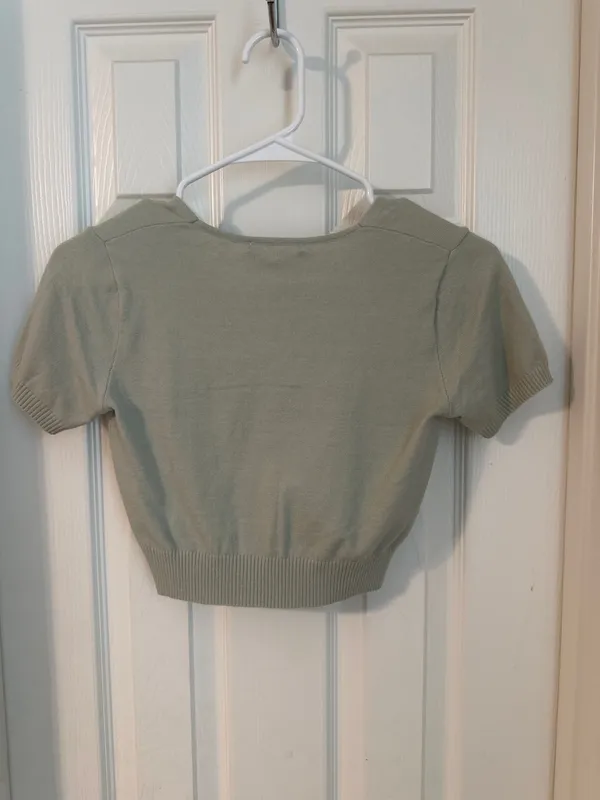 Brandy Melville Sweater Top Crop - Image 3