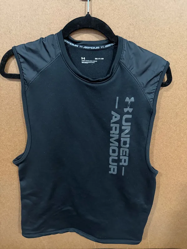 Under Armour Sleeve men shirt activewear S black - Image 2