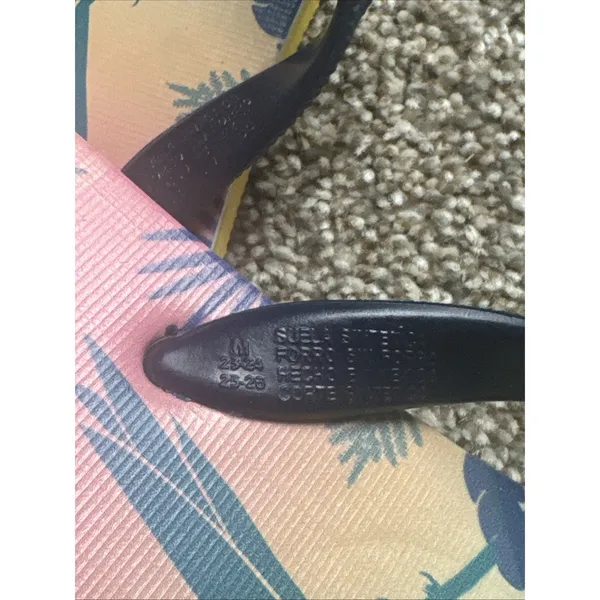 Margaritaville Island Reserve Karisma‎ Parrot Flip Flops Womens 8 - Image 2