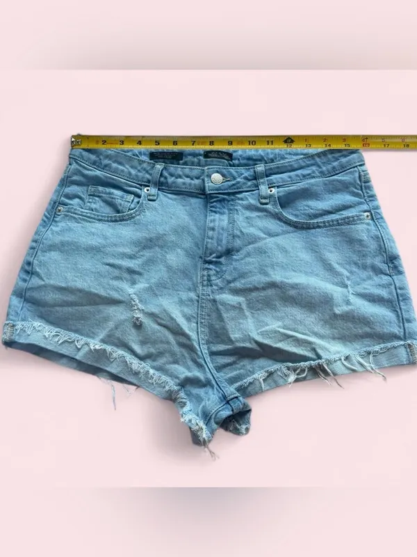 Wild Fable High Rise Rolled Cuff Shorts Light Wash 10R - Image 3
