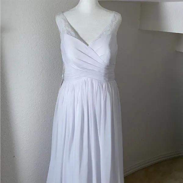 Women’s Full Length Chiffon White Wedding or Special Event Dress Size 2 NWT - Image 2