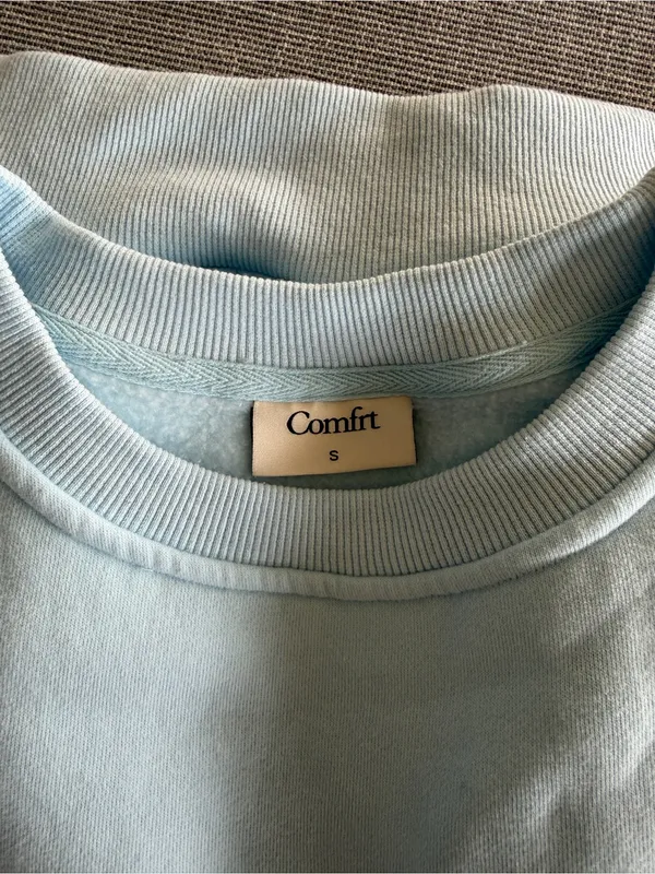 Comfrt Pastel Edit Light Blue Women's Sweatshirt Size Small - Image 5