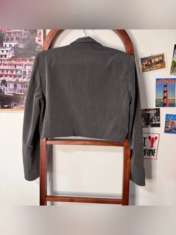 Djerf Avenue Cropped It Blazer Jacket Grey - Image 10
