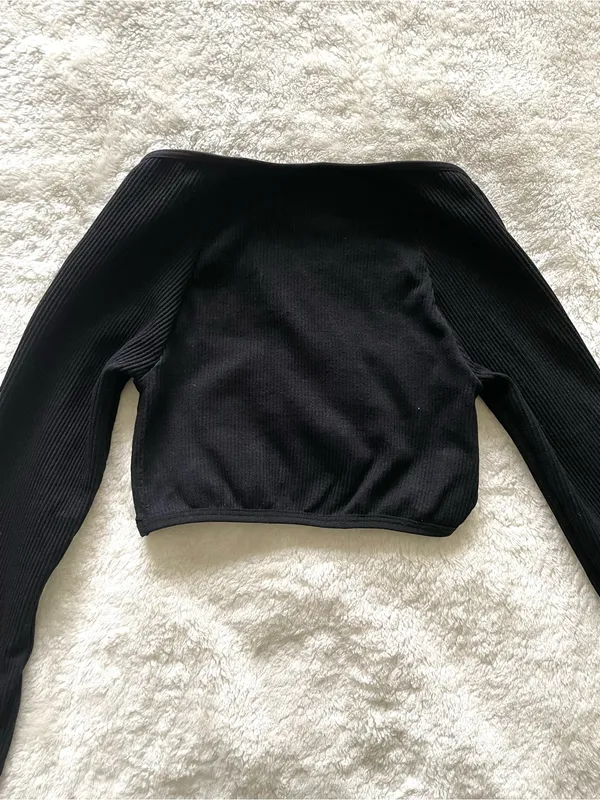 Urban Outfitters Black Ribbed Square-Neck Crop Top Long Sleeve Size XS/S - Image 4