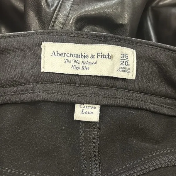 NWOT Abercrombie & Fitch The 90s Relaxed High Rise Vegan Leather‎ Pants 35/20R - Image 8