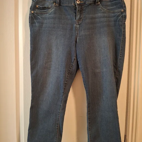 Torrid Sz 18 Blue Women's Capri Jeans - Image 8