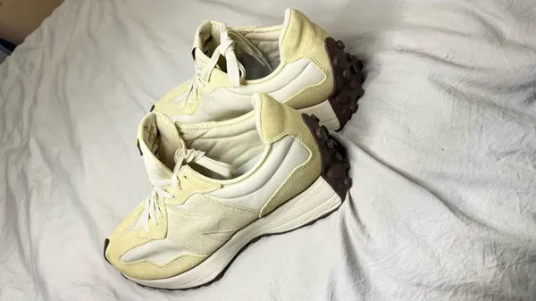 New Balance 327 Suede Women Sneakers Shoes Size 8.5 - Image 4