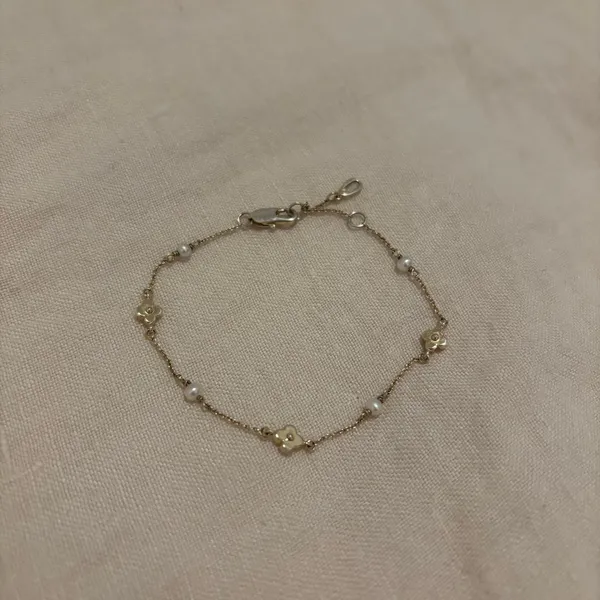 Ana Luisa Hannah Flower Bracelet - Image 4
