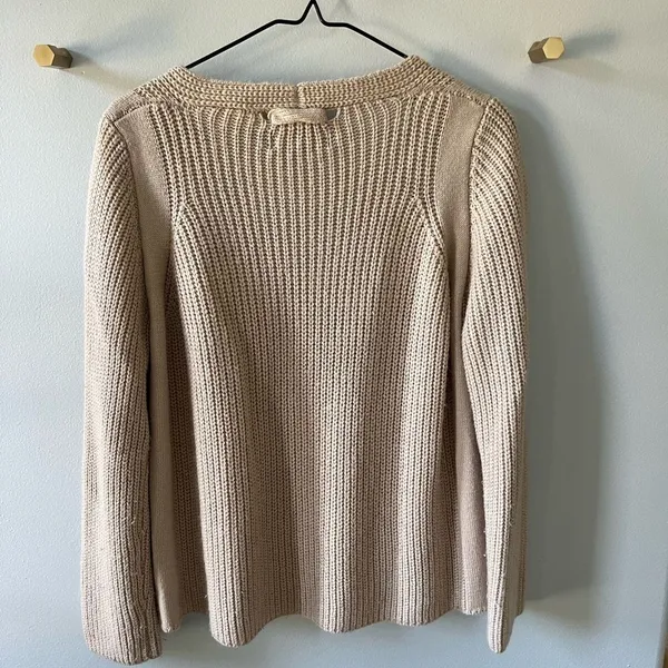 Lulus V-neck sweater - Image 3