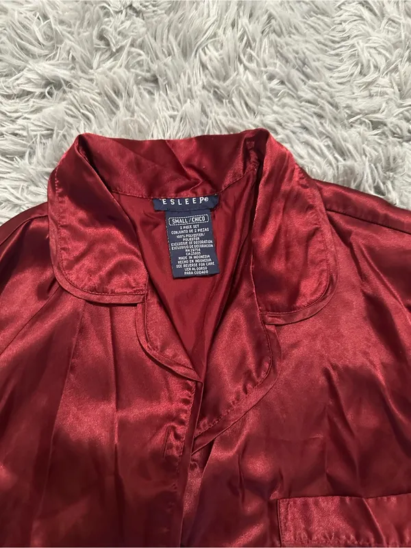 Maroon Burgundy Silky Button Up Pajama Shortsleeve Top size small loungewear - Image 4
