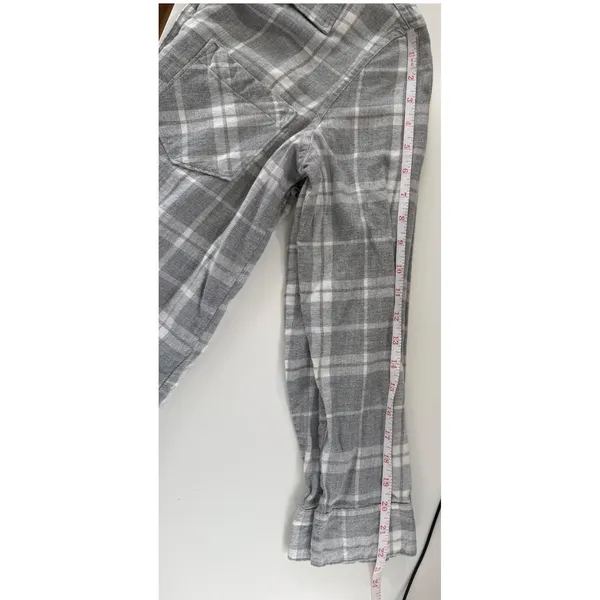 Old Navy Classic Flannel Shirt Grey Plaid Button Down 90s Grunge Small 90s Style - Image 10