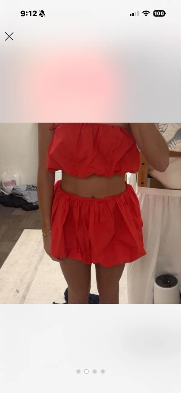 Giani Bernini Red bubble top and skirt set Size small Worn once Top has straps but you can wear strapless OG PRICE: $98 - Image 2