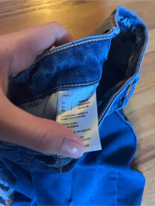American Eagle Outfitters distressed high-rise jeggings size two - Image 5
