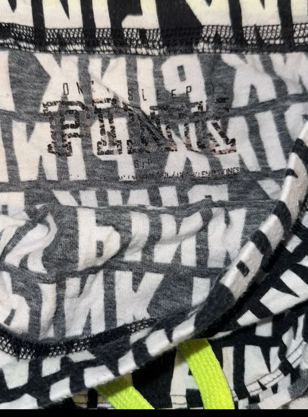 Vs pink Loungewear shorts - Image 4