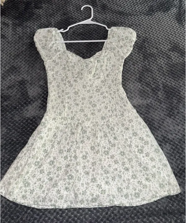 Hollister Maxi Dress Floral - Image 3