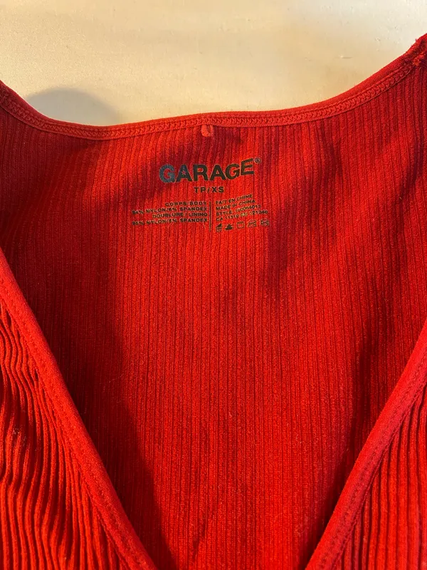 Garage Red V-Neck Crop Top - Image 3