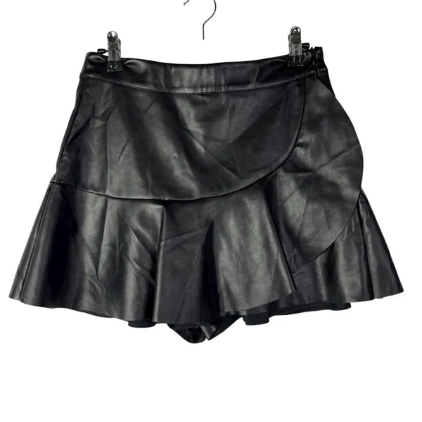 Boutique DO+BE Black Ruffle Faux Leather Mini‎ Skort S - Image 3