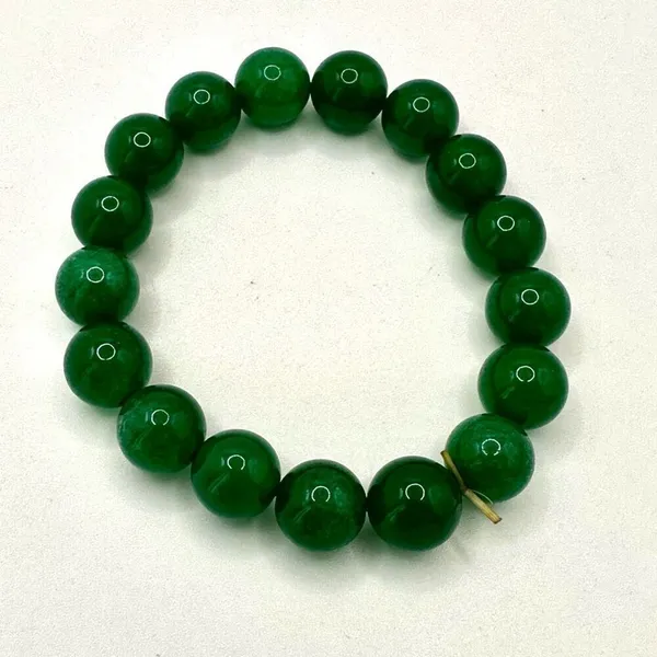 Dyed green aventurine stretchy bracelet - Image 10