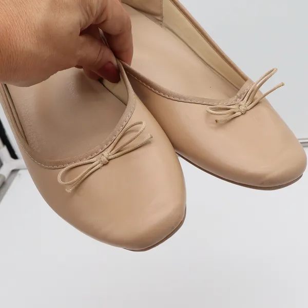 Feetsing Ballet Flat Womens 9 Round Toe Bow Accent Tan Nude Slip On Excellent - Image 6