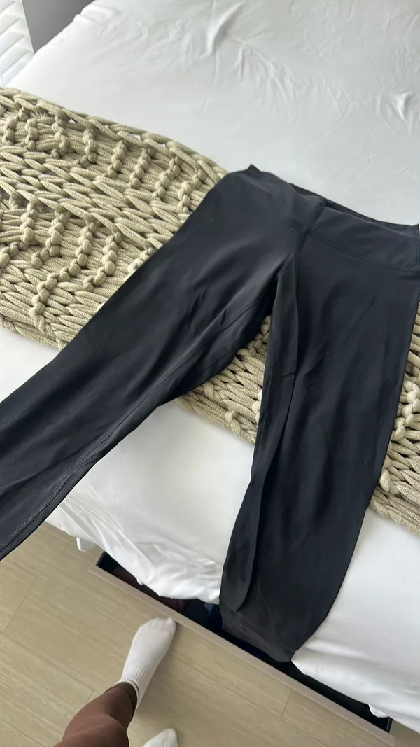 Lululemon Align Leggings 28" Black - Image 2