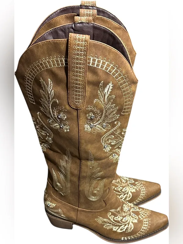 Western Embroidered Heeled Boots in Tan Size 12 - Image 10