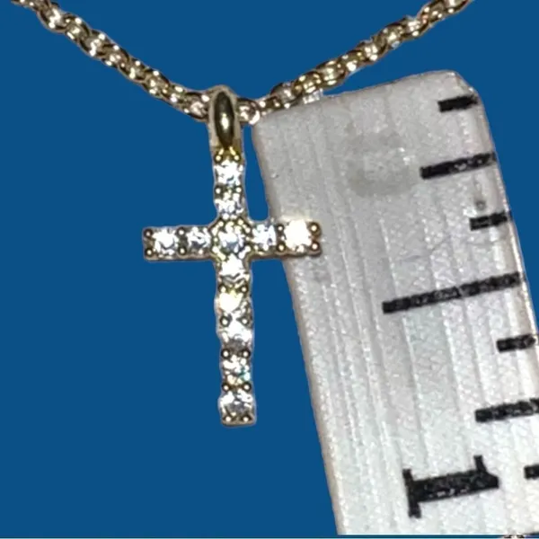 Gold 16” chain necklace with cz encrusted stone cross!! New - Image 4