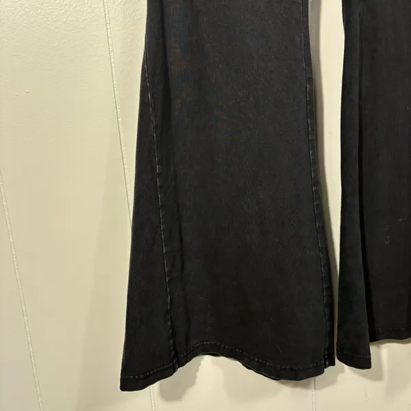 Aerie Offline Black High Rise OG Foldover Super Flare Yoga Pants Leggings Medium - Image 2