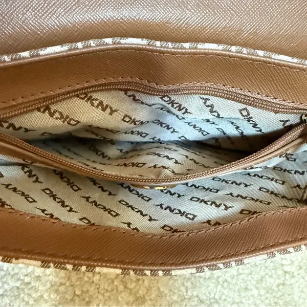 DKNY Shoulder Bag Brown Monogram Logo Pebbled Leather Y2K Baguette Women‎ Small - Image 6
