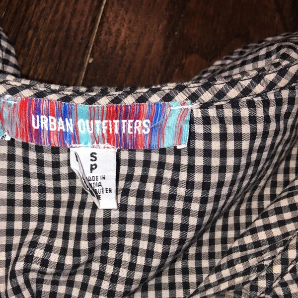 Urban outfitters Claire ruffled mini dress in black and white gingham size small - Image 6