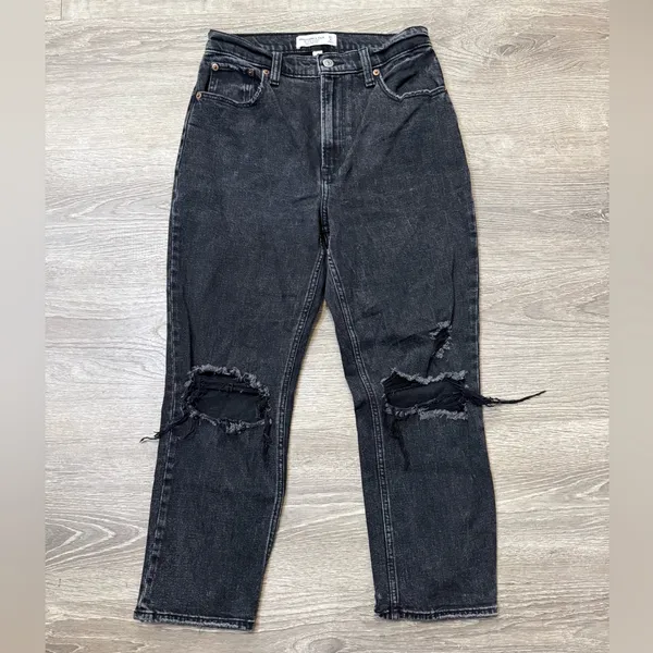 •Abercrombie & Fitch• The Ankle Straight Ultra High Rise Jeans - Image 2