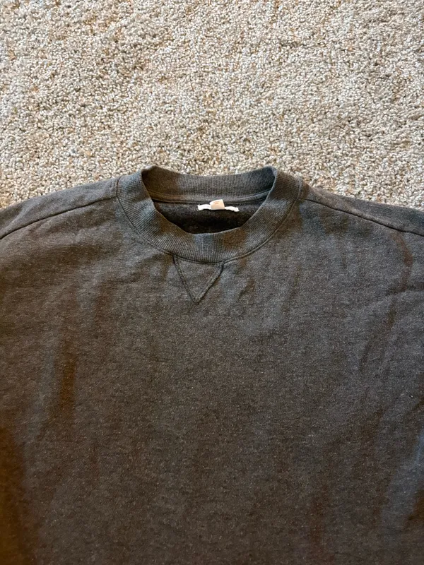 Target Colsie Grey Cropped Sweatshirt - Image 2