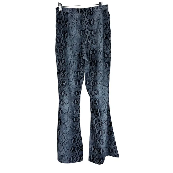 Missy Empire Snakeskin Print Bell Bottom Flare Pants Grey Goth Edgy Size 14 - Image 5
