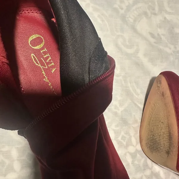 Chic burgendy Suede Heeled Boots Red Size 7.5 - Image 11