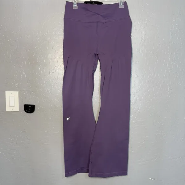 Fabletics Nightshade Sleek Seamless High Waisted Active Flare Pants XL - Image 2
