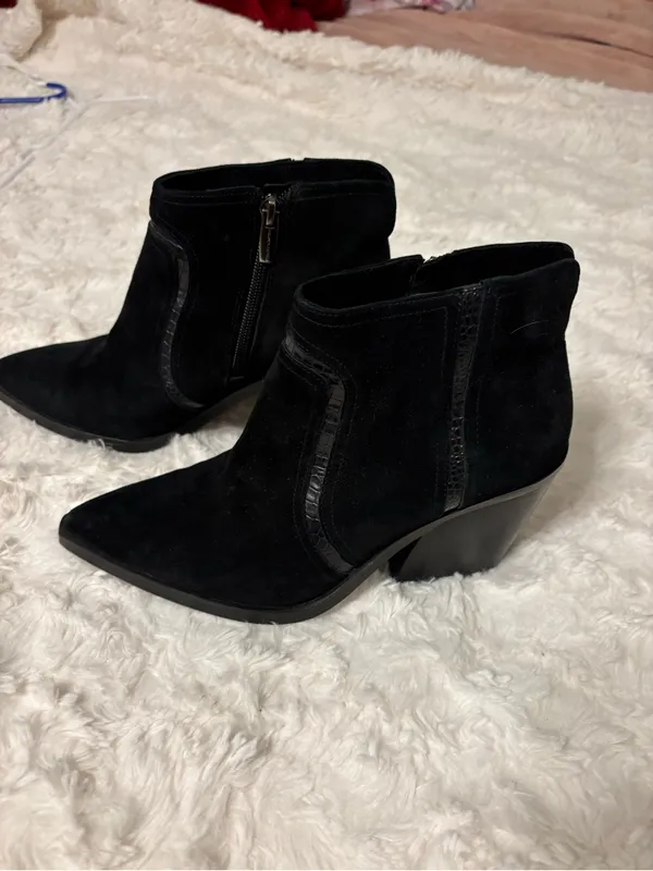 Vince Camuto Grania Black Suede Ankle Boots 7 Pointed Toe Western - Image 3