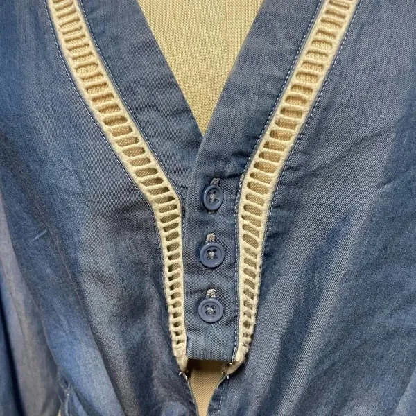 Lovers + Friends Carmine Chambray Tencel Top Size‎ Medium - Image 7