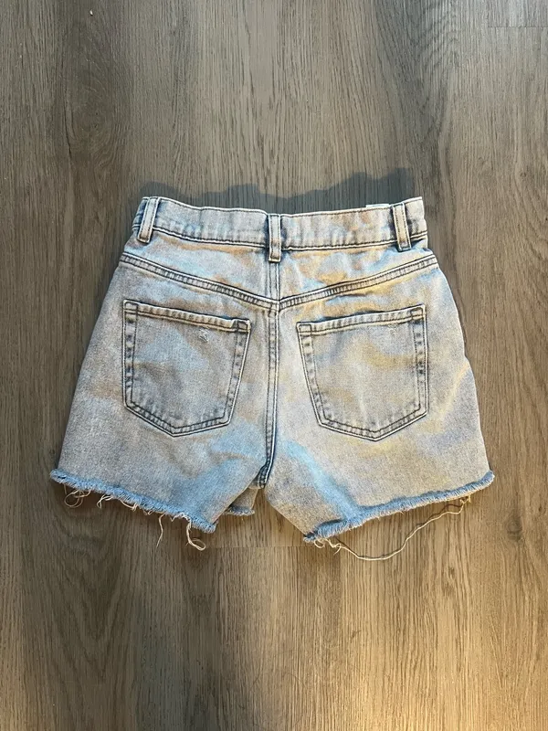 Pacsun High-Waisted Baggy Jean Shorts Size 25 - Image 2