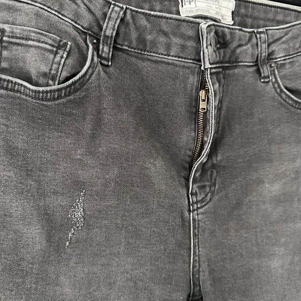 Free People Size (30) Woman's‎ Black Pant Distressed Skinny Jeans - Image 8