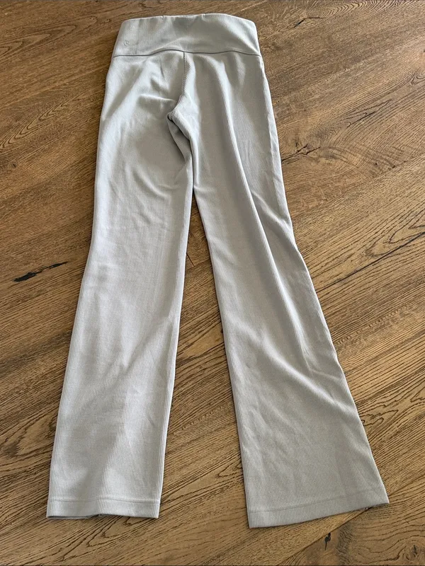 Lululemon Lululemon Brushed Softstreme‎ Ribbed Zip Flared Pant 32.5"size 4 - Image 3