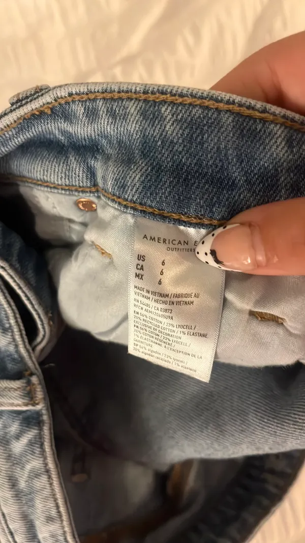 American Eagle Jean Shorts - Image 3