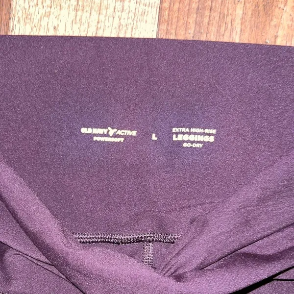 Old navy purple plum active power soft extra high-rise leggings go dry large - Image 4