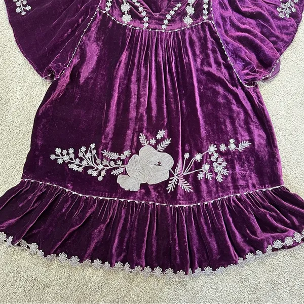 Sundance Embroidered Silk Blend Just Devine Tunic Top Purple Velvet Fairy Size M - Image 4