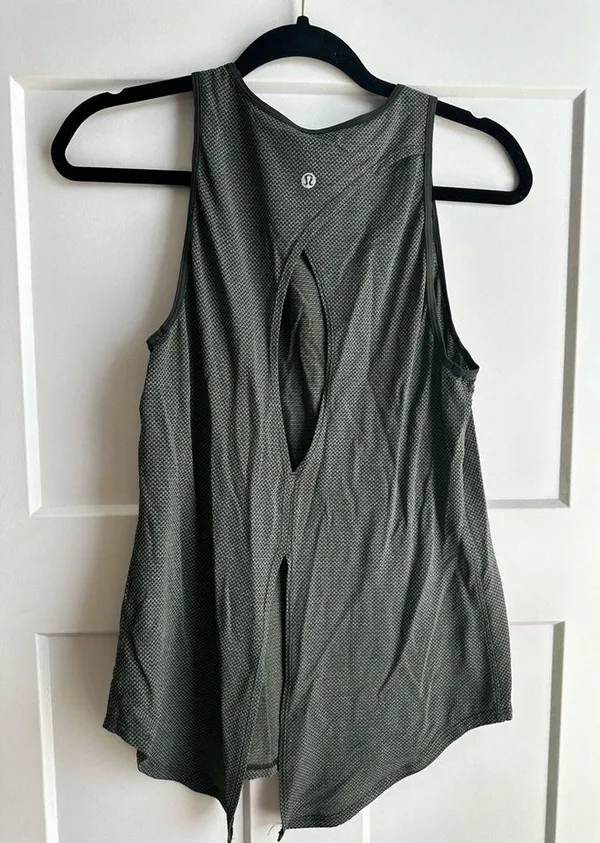 Lululemon tank size 6 - Image 2