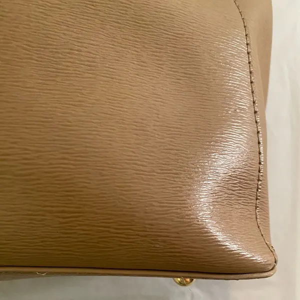 Lauren Ralph Lauren Leather Newbury Tan Tote Bag. - Image 9