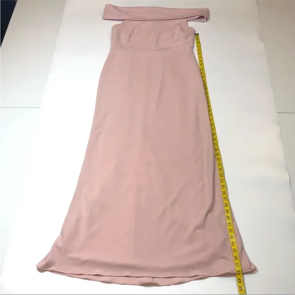 After Six 6800 Cuffed Off-the-Shoulder maxi
Gown Medium. - Image 6