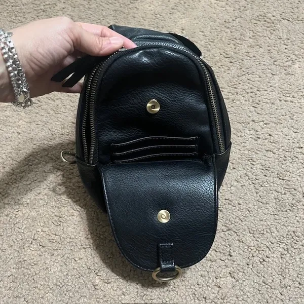 Anthropologie Urban‎ Originals Vegan Leather Sling Bag Geometric Black Strap - Image 5